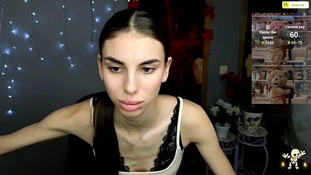 EmmyGreans online show from December 15, 2025, 6:52 am