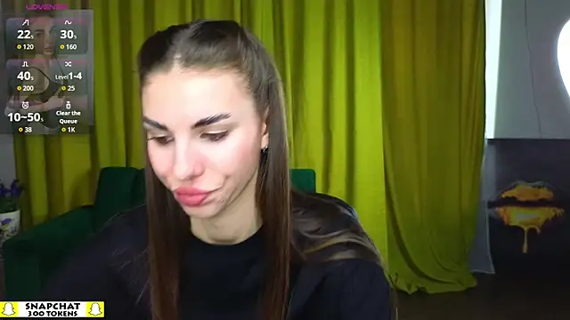 EmmyGreans online show from April 10, 2026, 11:39 am