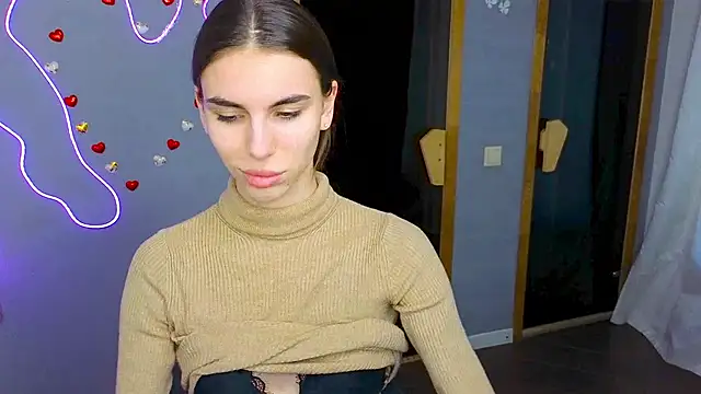 EmmyGreans online show from February 13, 2025, 12:43 pm