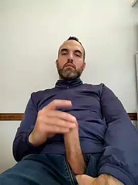 leon3875 online show from September 23, 2025, 3:41 pm