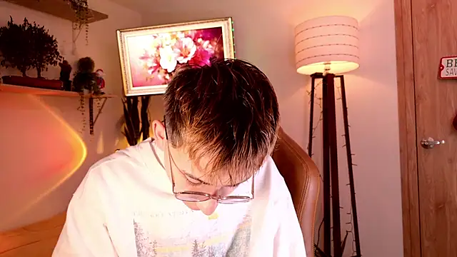 Mr evan1 online show from December 17, 2025, 5:18 pm