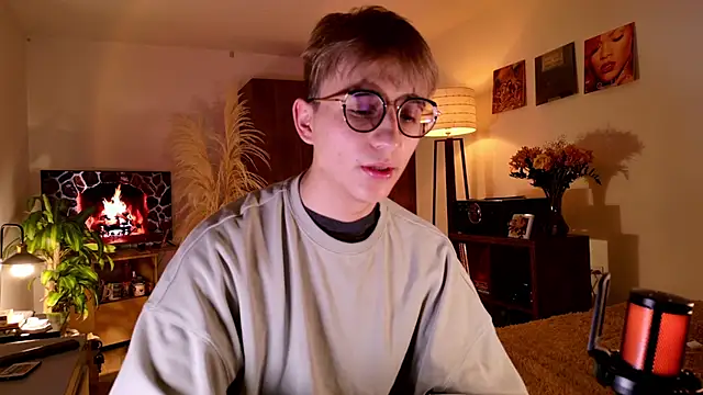 Mr evan1 online show from September 15, 2025, 2:50 pm