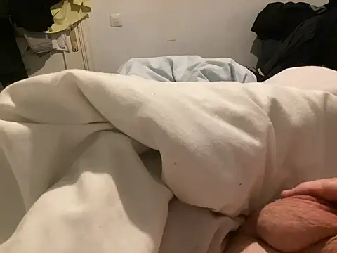 Snapshot of Bossinmidd12 chatting on December 21, 2024, 10:51 pm Bossinmidd12 online show from December 21, 2024, 10:51 pm