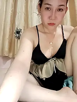 Snapshot of Ana_love2000 chatting on October 4, 2025, 2:51 pm Ana love2000 online show from October 4, 2025, 2:51 pm