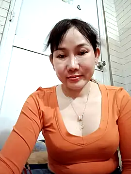 Snapshot of Ana_love2000 chatting on March 21, 2025, 11:12 am Ana love2000 online show from March 21, 2025, 11:12 am