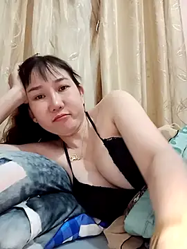 Snapshot of Ana_love2000 chatting on September 9, 2025, 1:42 pm Ana love2000 online show from September 9, 2025, 1:42 pm