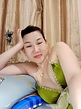 Snapshot of Ana_love2000 chatting on October 8, 2025, 2:40 pm Ana love2000 online show from October 8, 2025, 2:40 pm