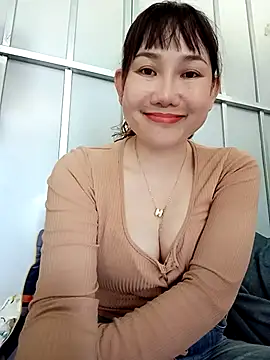 Snapshot of Ana_love2000 chatting on October 1, 2025, 1:33 am Ana love2000 online show from October 1, 2025, 1:33 am