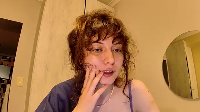 Snapshot of sun_place chatting on February 5, 2026, 9:32 pm sun place online show from February 5, 2026, 9:32 pm