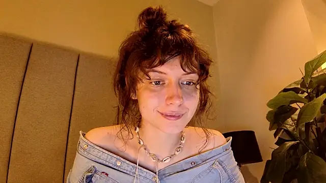 Snapshot of sun_place chatting on February 28, 2026, 5:56 pm sun place online show from February 28, 2026, 5:56 pm