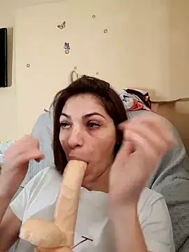 Snapshot of AntoniaHottie chatting on March 4, 2025, 1:49 pm AntoniaHottie online show from March 4, 2025, 1:49 pm