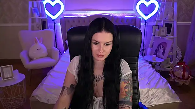 AmberDismond online show from March 18, 2025, 5:01 pm