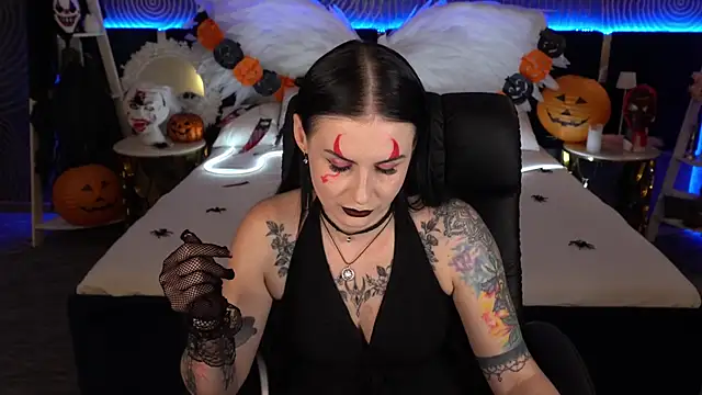 AmberDismond online show from October 31, 2025, 1:52 pm