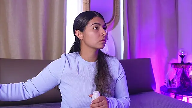 Snapshot of ShelleyMorell chatting on October 21, 2025, 2:27 pm ShelleyMorell online show from October 21, 2025, 2:27 pm