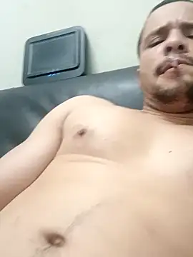 Snapshot of fmpfernando chatting on March 5, 2026, 12:40 am fmpfernando online show from March 5, 2026, 12:40 am