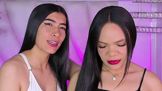 Snapshot of siara_and_zoe chatting on April 22, 2026, 11:33 pm siara and zoe online show from April 22, 2026, 11:33 pm