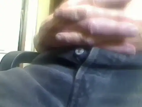 Snapshot of markluvskitty chatting on March 5, 2025, 8:42 pm markluvskitty online show from March 5, 2025, 8:42 pm
