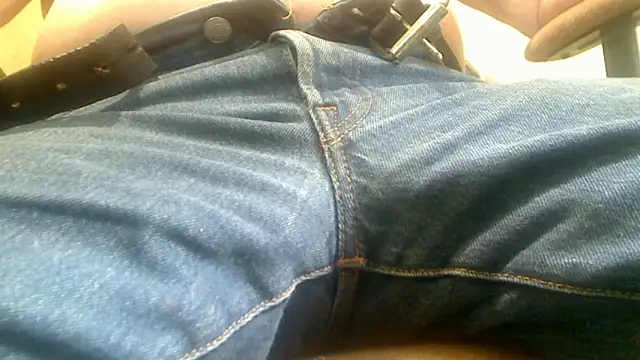 markluvskitty online show from May 19, 2026, 1:51 pm