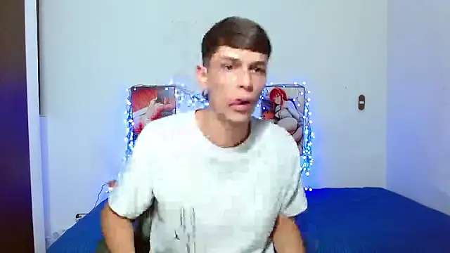 Snapshot of Lucho-Cole chatting on March 19, 2026, 11:16 pm Lucho-Cole online show from March 19, 2026, 11:16 pm