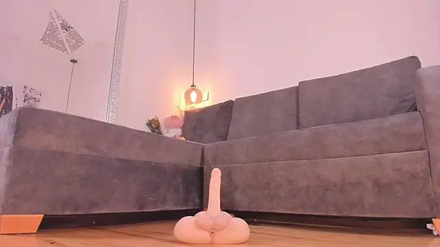 Isabella francoo online show from September 30, 2025, 12:22 pm