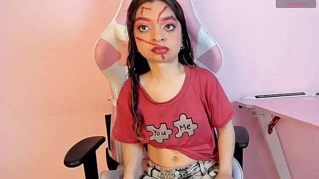 CharlotteMuller online show from October 30, 2025, 9:01 pm