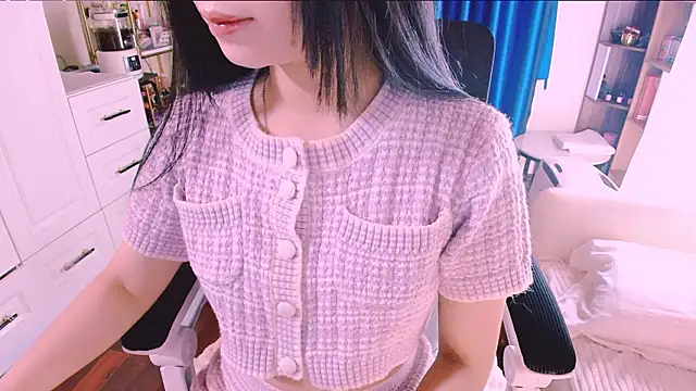 Lee Mi online show from March 28, 2026, 2:07 pm