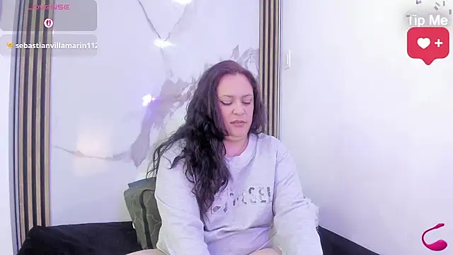 Biiancacox online show from February 3, 2026, 6:22 am