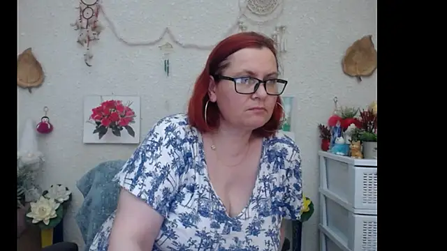 Snapshot of PlayfullMature chatting on September 13, 2025, 5:02 pm PlayfullMature online show from September 13, 2025, 5:02 pm