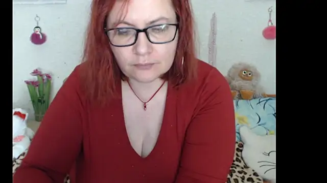 PlayfullMature online show from November 28, 2025, 6:19 pm