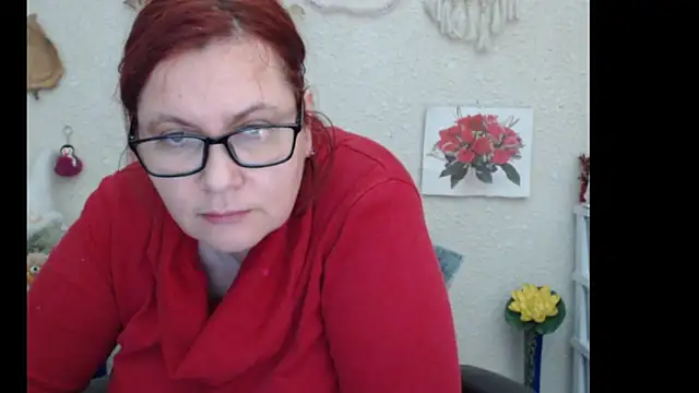 Snapshot of PlayfullMature chatting on September 30, 2025, 1:06 pm PlayfullMature online show from September 30, 2025, 1:06 pm