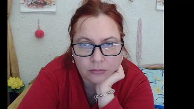 Snapshot of PlayfullMature chatting on October 13, 2025, 1:34 pm PlayfullMature online show from October 13, 2025, 1:34 pm