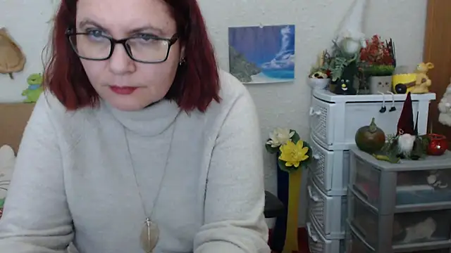 Snapshot of PlayfullMature chatting on March 22, 2025, 4:58 pm PlayfullMature online show from March 22, 2025, 4:58 pm