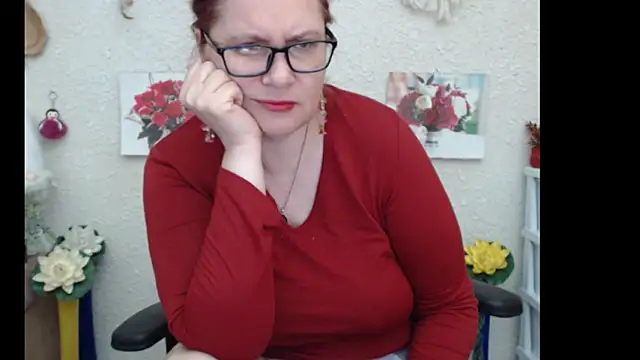 Snapshot of PlayfullMature chatting on September 15, 2025, 1:39 am PlayfullMature online show from September 15, 2025, 1:39 am