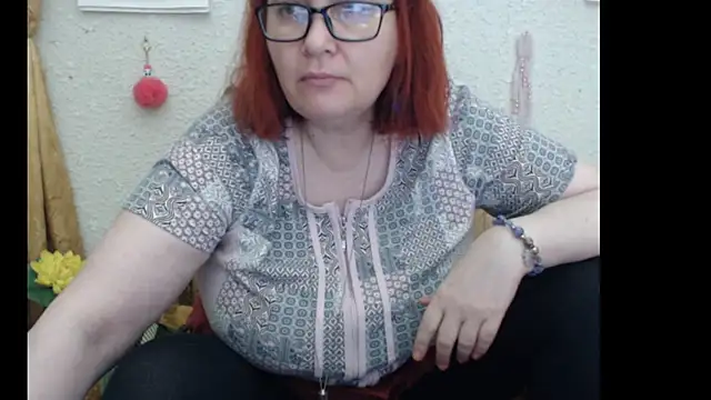 Snapshot of PlayfullMature chatting on October 10, 2025, 1:01 pm PlayfullMature online show from October 10, 2025, 1:01 pm