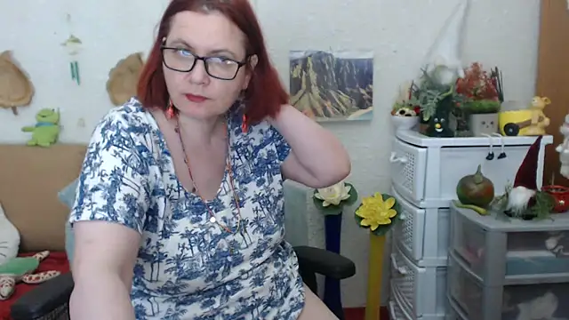Snapshot of PlayfullMature chatting on March 12, 2025, 3:13 am PlayfullMature online show from March 12, 2025, 3:13 am