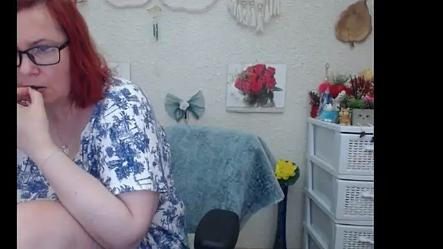 Snapshot of PlayfullMature chatting on September 9, 2025, 1:53 pm PlayfullMature online show from September 9, 2025, 1:53 pm