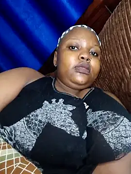 queennapal online show from April 4, 2026, 1:12 am