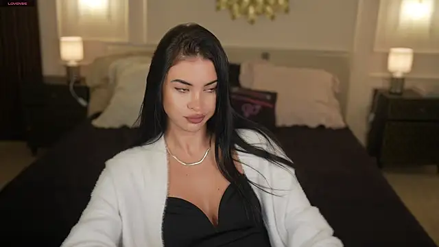 Snapshot of Tina_Breeze chatting on July 11, 2026, 7:19 am Tina Breeze online show from July 11, 2026, 7:19 am