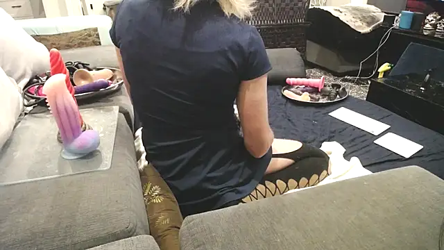 AssmannCD online show from October 4, 2025, 10:39 am