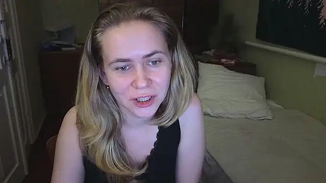 Snapshot of Riley_Roo chatting on January 26, 2025, 5:23 pm Riley Roo online show from January 26, 2025, 5:23 pm