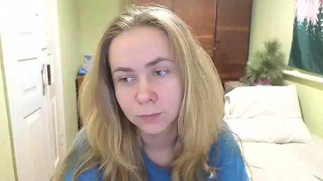 Snapshot of Riley_Roo chatting on January 15, 2025, 5:58 pm Riley Roo online show from January 15, 2025, 5:58 pm