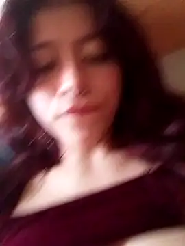 Snapshot of SuzzyyM chatting on February 23, 2025, 7:17 pm SuzzyyM online show from February 23, 2025, 7:17 pm