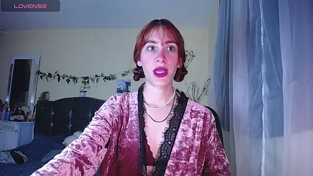 IsaBaileys  online show from February 11, 2026, 3:06 am