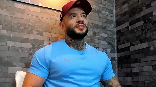 BruceDallas online show from January 7, 2026, 1:54 am