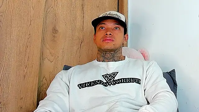 Stiven collins online show from November 17, 2025, 9:35 am