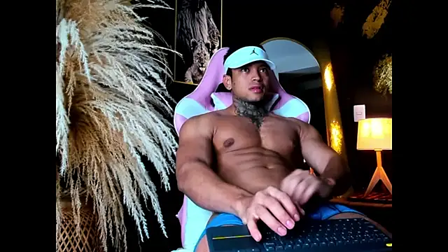 Stiven collins online show from September 19, 2025, 7:56 am