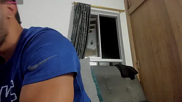 curt xxx online show from September 18, 2025, 12:02 am