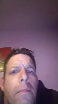 Snapshot of Knuffelstaaf123 chatting on February 7, 2026, 10:40 pm Knuffelstaaf123 online show from February 7, 2026, 10:40 pm