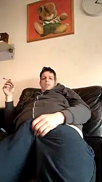 Snapshot of Knuffelstaaf123 chatting on February 28, 2026, 1:33 pm Knuffelstaaf123 online show from February 28, 2026, 1:33 pm