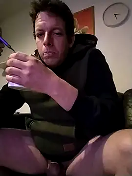 Knuffelstaaf123 online show from November 30, 2025, 3:40 am